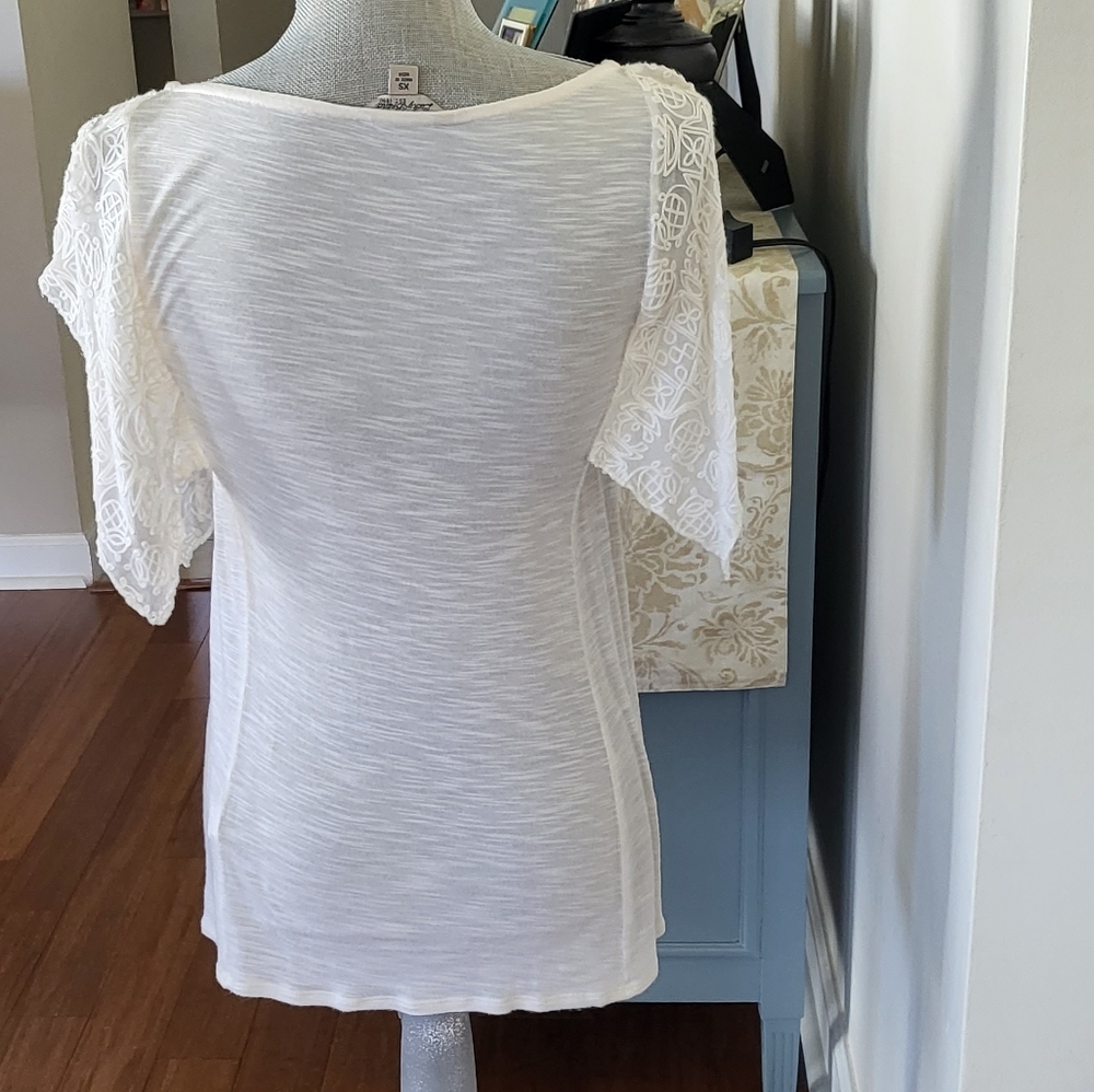 Embroidered Top - Picture 2 of 6